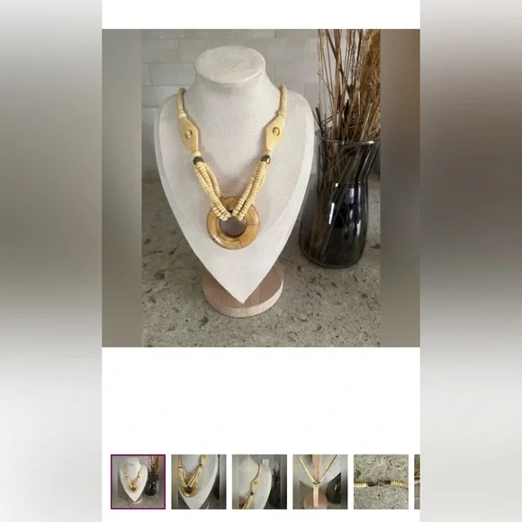 Necklace bundle - Picture 5 of 10